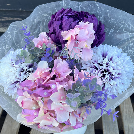 Frilly Poppy & Pom bouquet